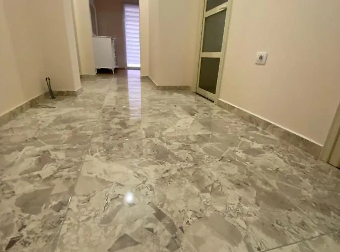 アパート Jony Hamallaj