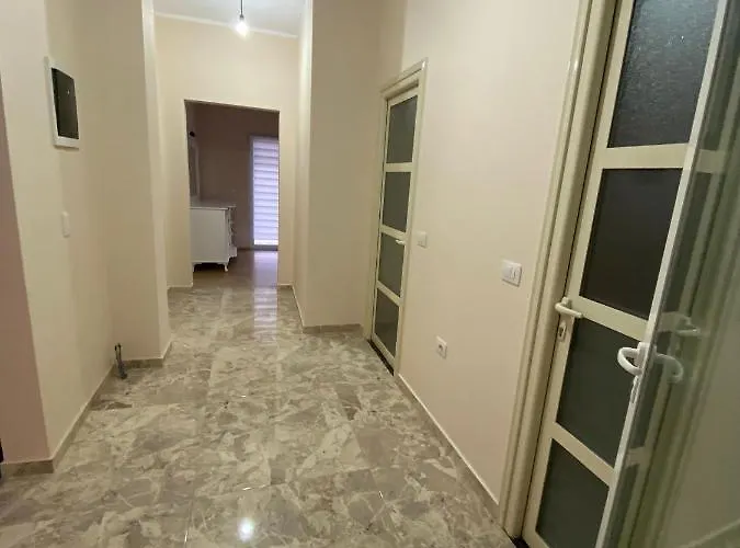 アパート Jony Hamallaj