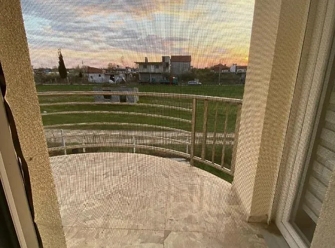 Jony アパート Hamallaj